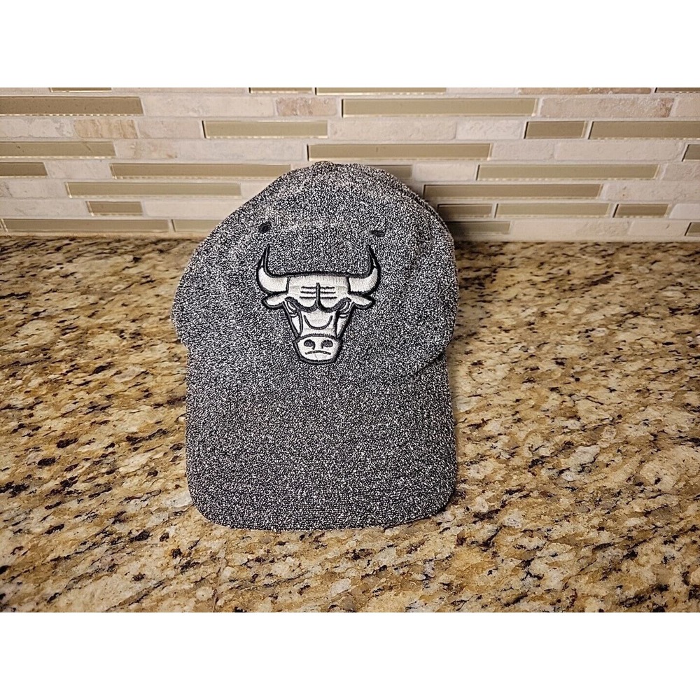 Chicago Bulls Hat Mitchell & Ness Cap NBA Basketball Adjustable Strapback Black